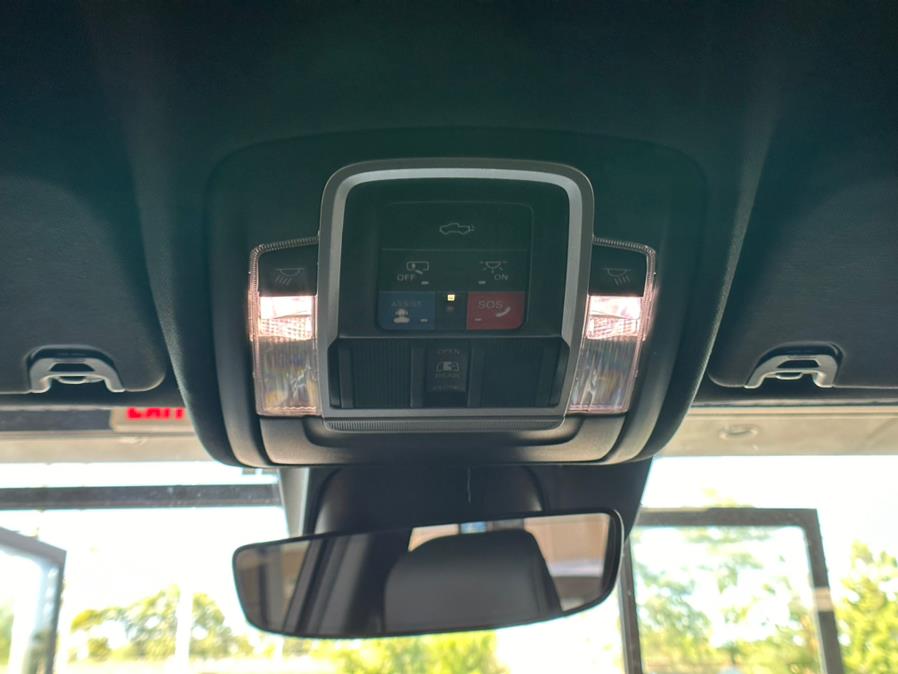 2022 RAM 1500 REBEL 4x4 Crew Cab 5''7