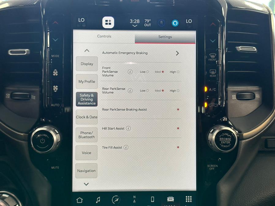 2022 RAM 1500 REBEL 4x4 Crew Cab 5''7