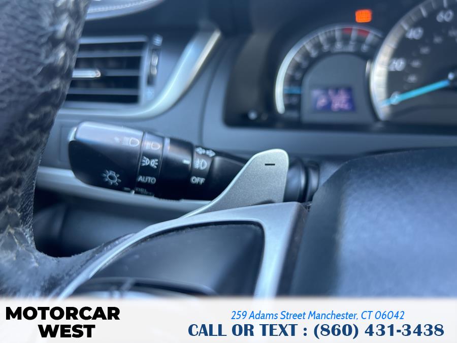 2012 Toyota Camry L photo
