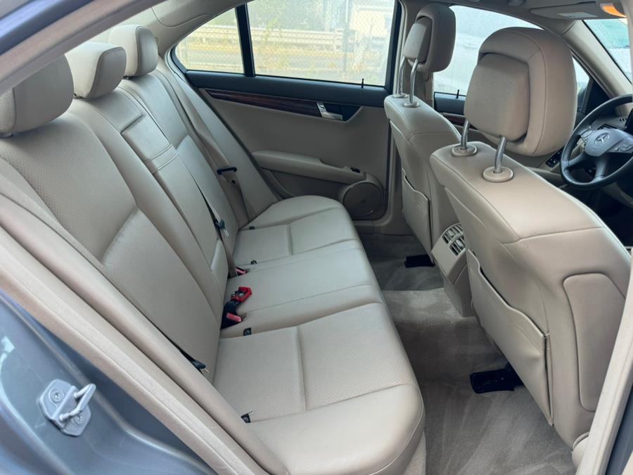 2010 Mercedes-Benz C-Class C300 4MATIC Sport photo
