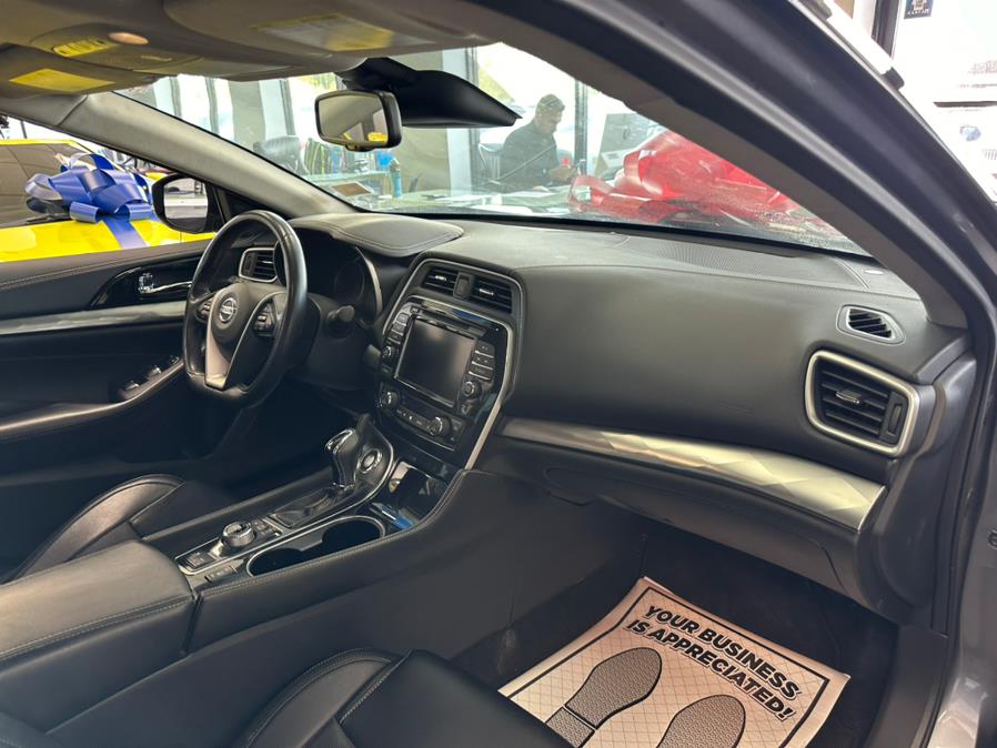 2021 Nissan Maxima SV 3.5L photo