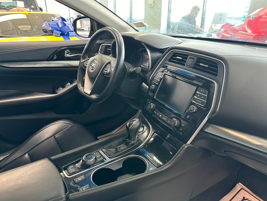 2021 Nissan Maxima SV 3.5L photo