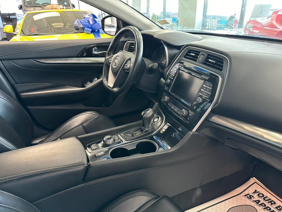2021 Nissan Maxima SV 3.5L photo