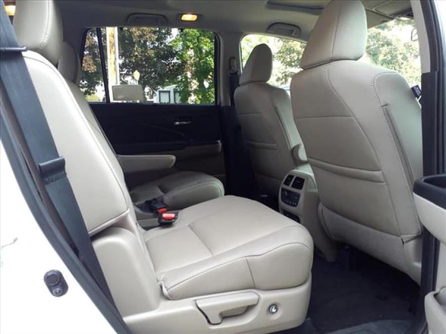 2017 Honda Pilot TOURING photo