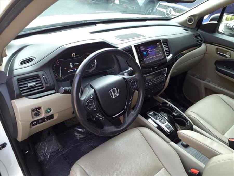2017 Honda Pilot TOURING photo