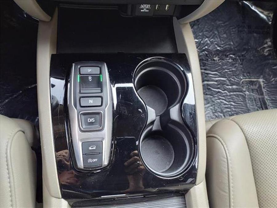 2017 Honda Pilot TOURING photo