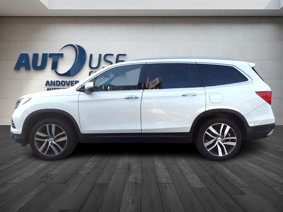 2017 Honda Pilot TOURING photo