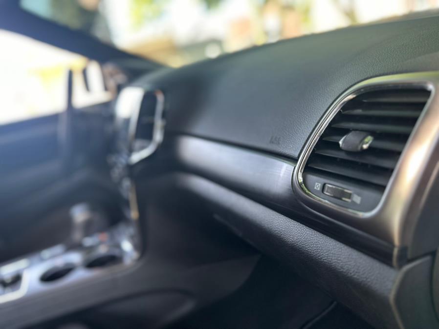2019 Jeep Grand Cherokee Altitude 4x4 photo