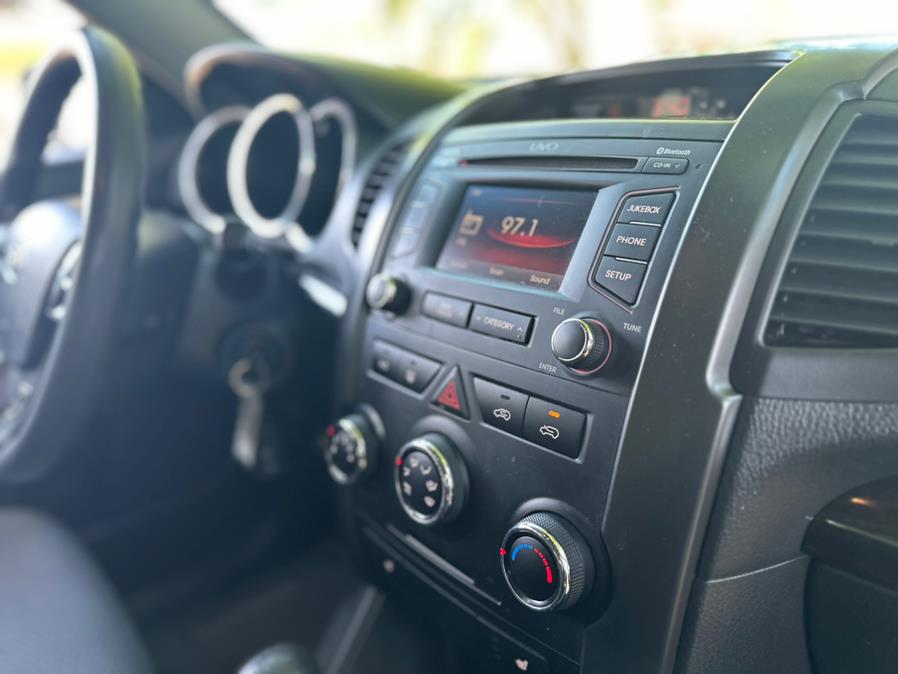2013 Kia Sorento LX photo