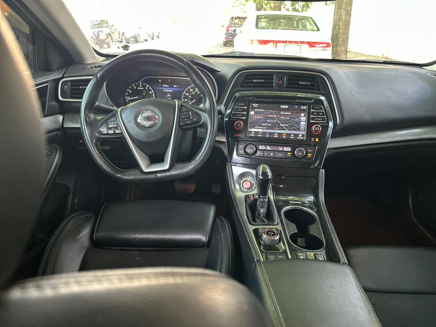 2017 Nissan Maxima SV 3.5L photo