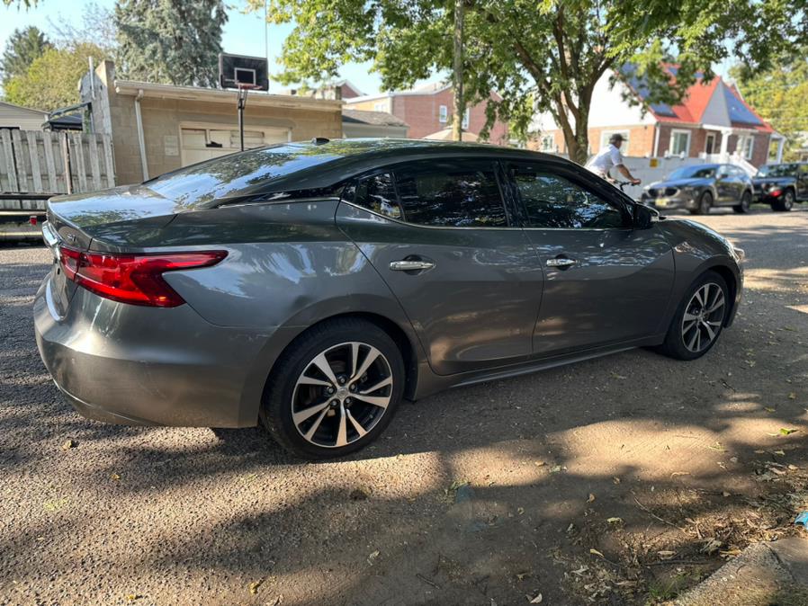 2017 Nissan Maxima SV 3.5L photo