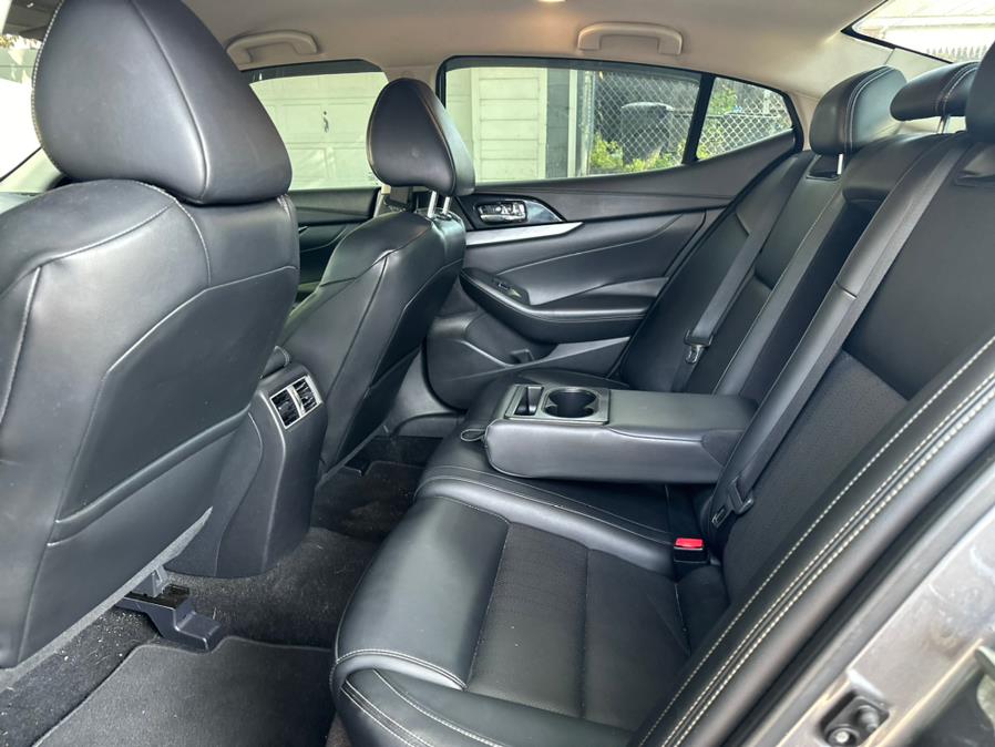2017 Nissan Maxima SV 3.5L photo