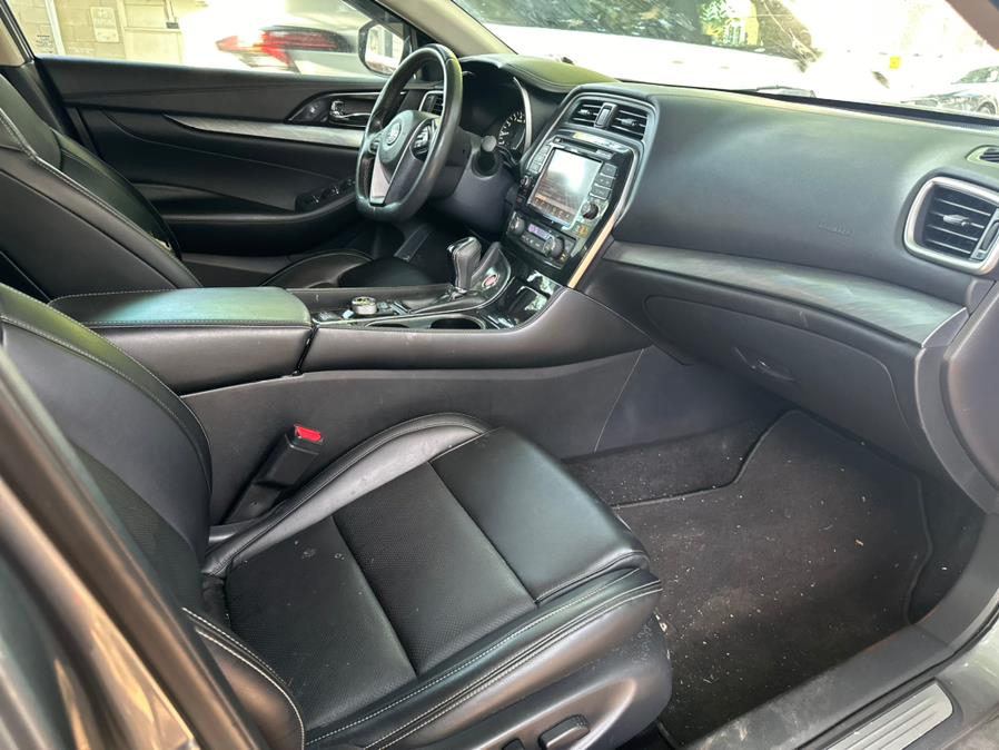 2017 Nissan Maxima SV 3.5L photo