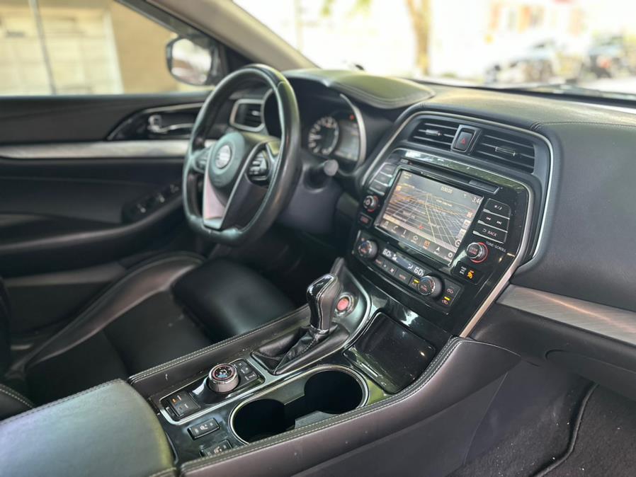 2017 Nissan Maxima SV 3.5L photo