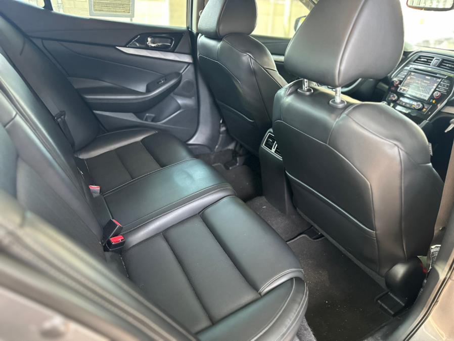 2017 Nissan Maxima SV 3.5L photo