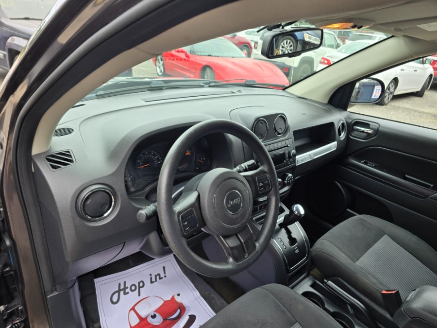2016 Jeep Compass 4WD 4dr Sport photo
