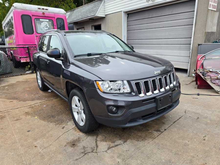 2016 Jeep Compass 4WD 4dr Sport photo
