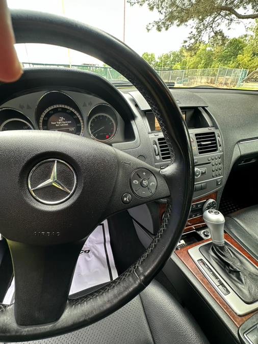 2011 Mercedes-Benz C-Class C300 4MATIC Luxury photo