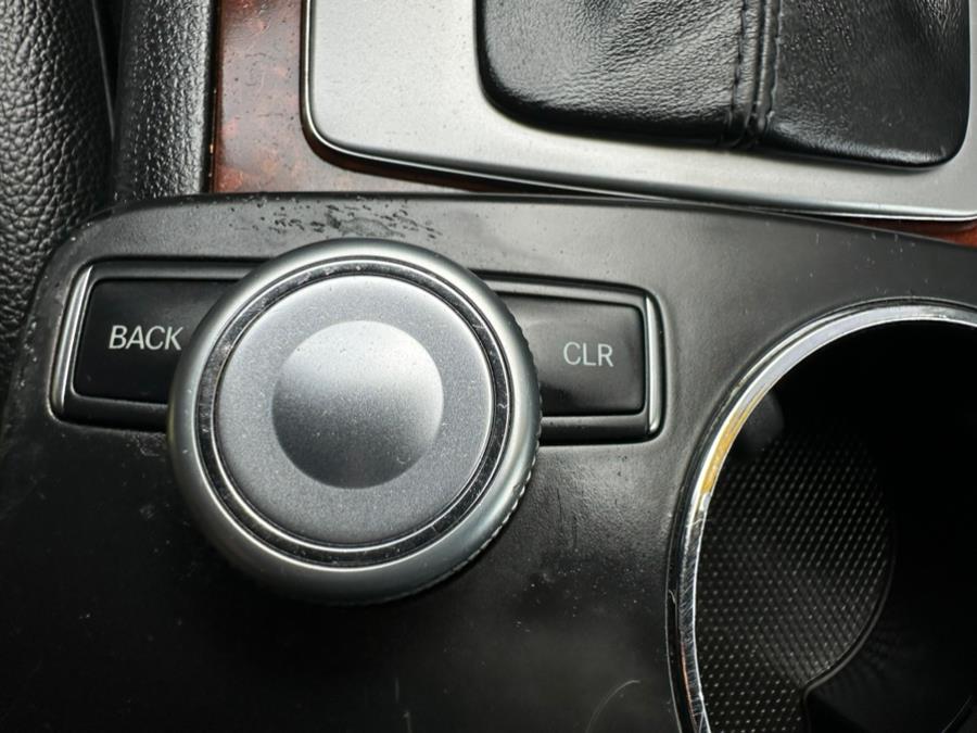 2011 Mercedes-Benz C-Class C300 4MATIC Luxury photo