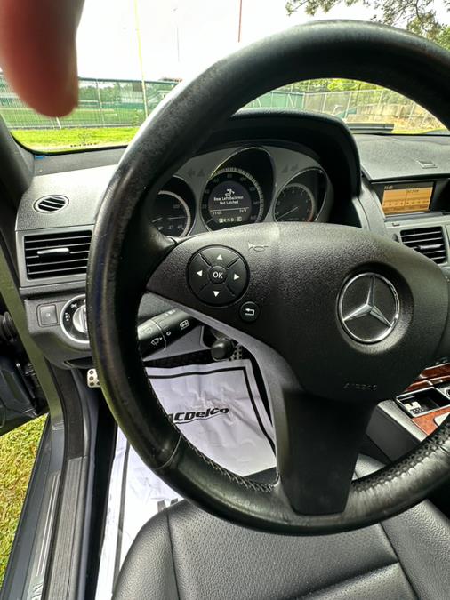 2011 Mercedes-Benz C-Class C300 4MATIC Luxury photo