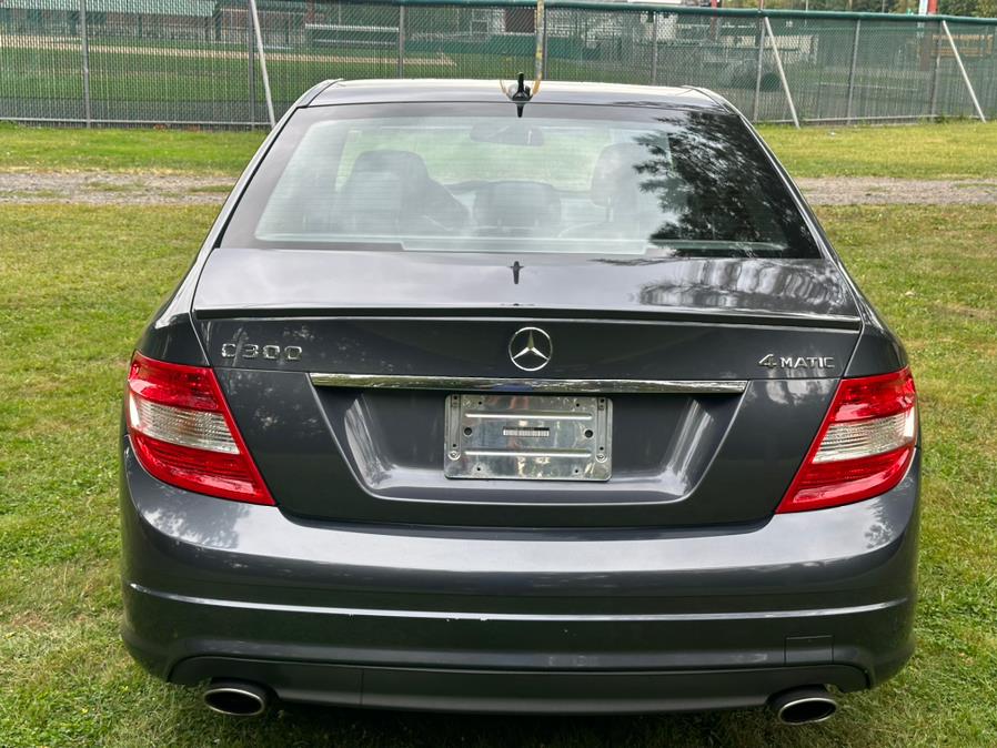 2011 Mercedes-Benz C-Class C300 4MATIC Luxury photo