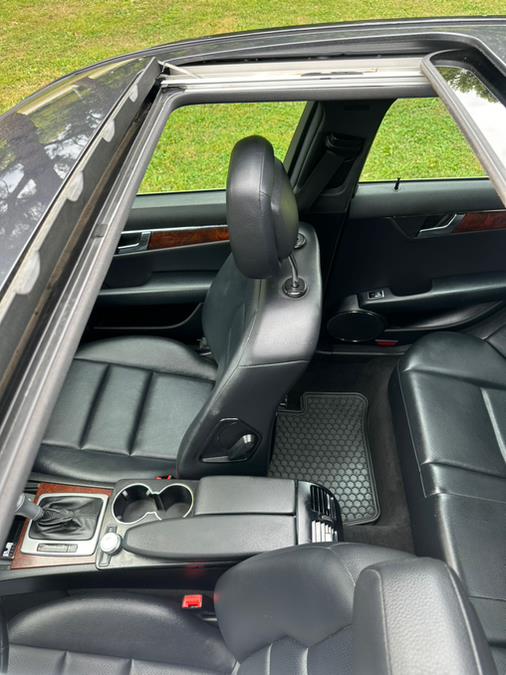 2011 Mercedes-Benz C-Class C300 4MATIC Luxury photo