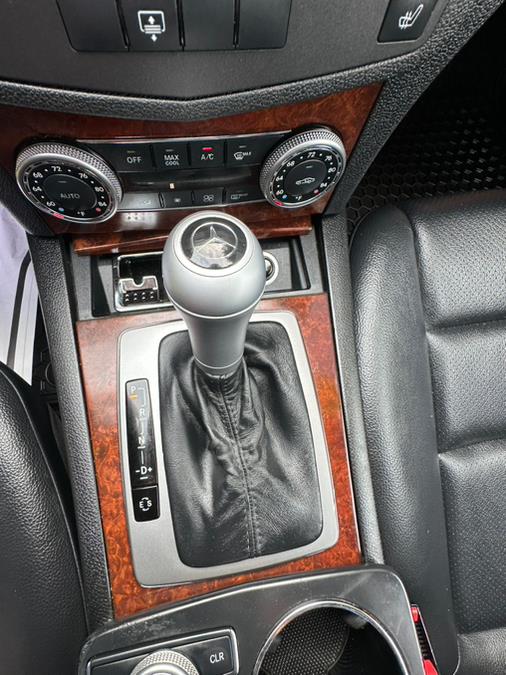 2011 Mercedes-Benz C-Class C300 4MATIC Luxury photo