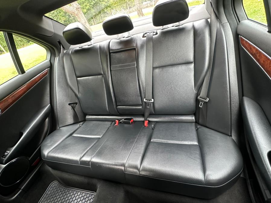 2011 Mercedes-Benz C-Class C300 4MATIC Luxury photo