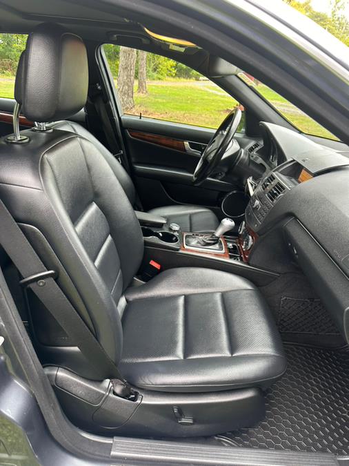 2011 Mercedes-Benz C-Class C300 4MATIC Luxury photo