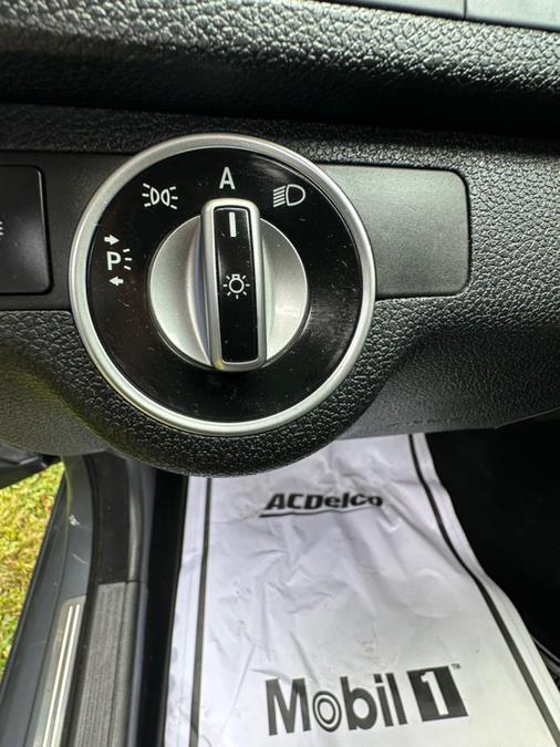 2011 Mercedes-Benz C-Class C300 4MATIC Luxury photo