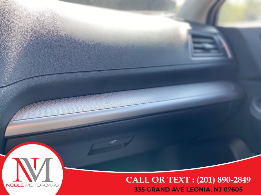 2015 Subaru Outback 4dr Wgn 2.5i Premium PZEV photo