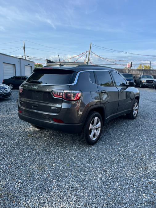 2017 Jeep Compass Latitude 4x4 photo