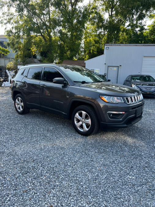 2017 Jeep Compass Latitude 4x4 photo
