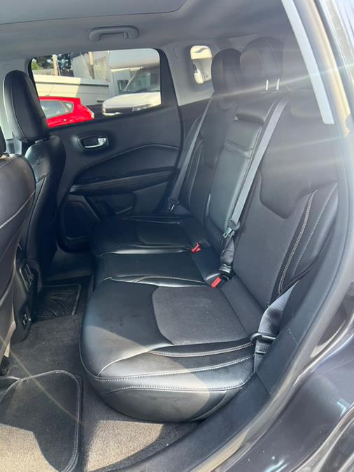 2017 Jeep Compass Latitude 4x4 photo