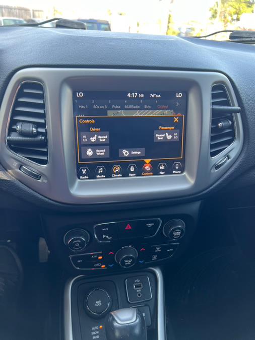 2017 Jeep Compass Latitude 4x4 photo