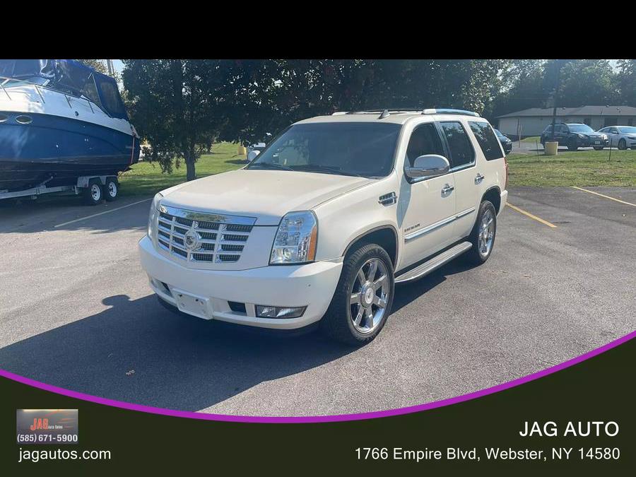 2010 Cadillac Escalade Luxury photo