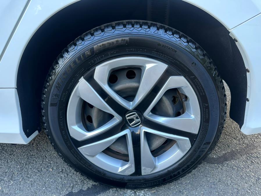 2018 Honda CIVIC SEDAN LX CVT photo