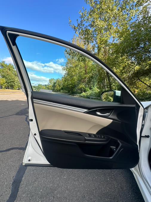 2018 Honda CIVIC SEDAN LX CVT photo