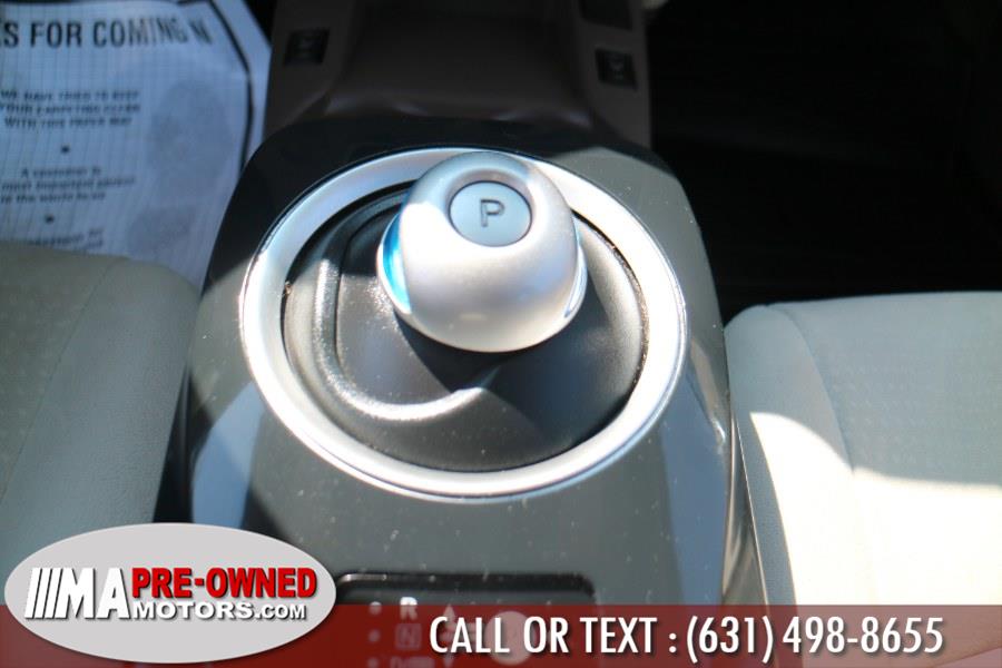 2012 Nissan LEAF SV photo
