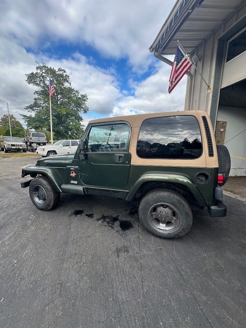 1997 Jeep Wrangler Sahara photo