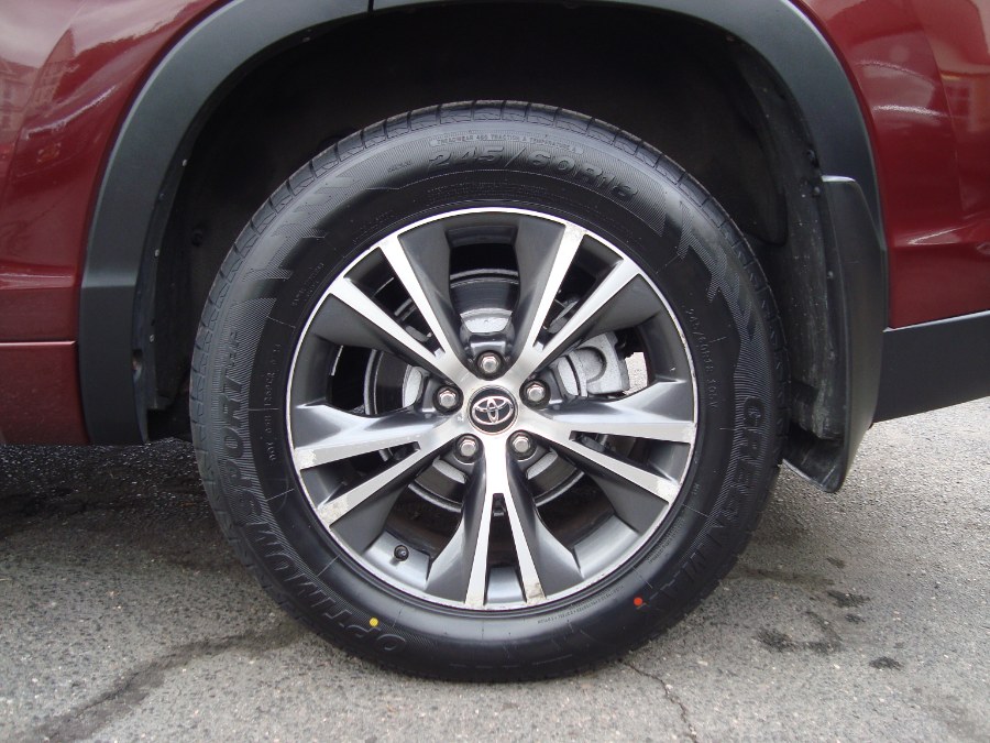 2017 Toyota Highlander LE V6 AWD (Natl) photo