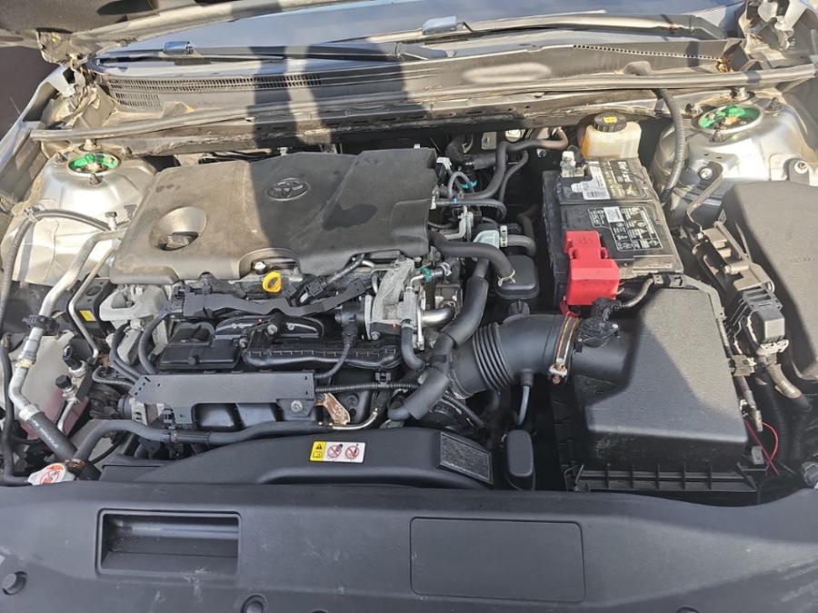 2018 Toyota Camry SE Auto (Natl) photo