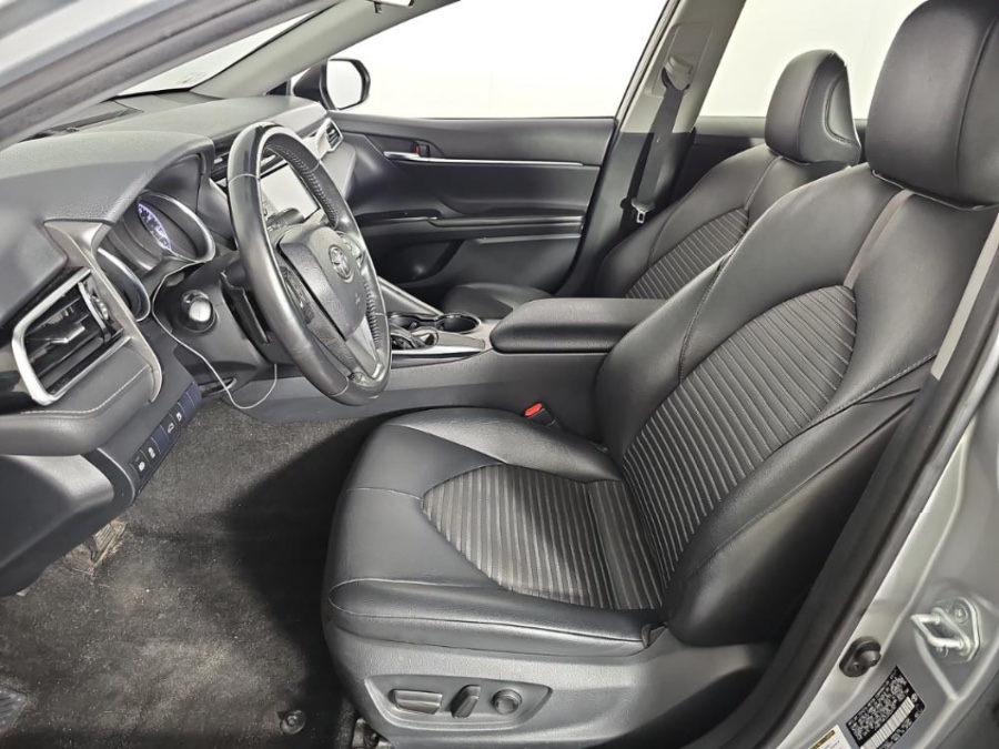 2018 Toyota Camry SE Auto (Natl) photo