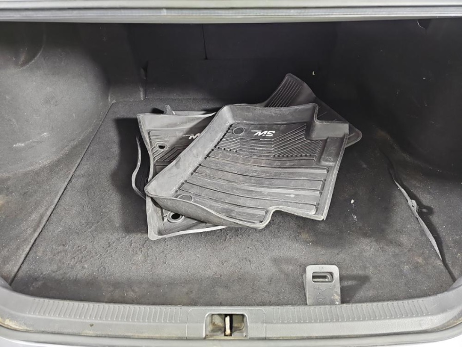 2018 Toyota Camry SE Auto (Natl) photo