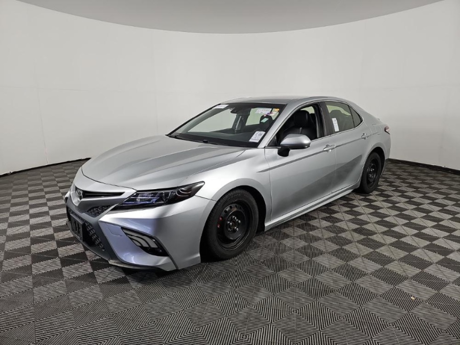 2018 Toyota Camry SE Auto (Natl) photo