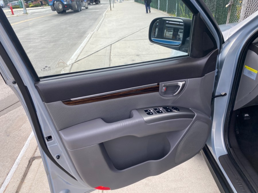 2010 Hyundai Santa Fe GLS photo
