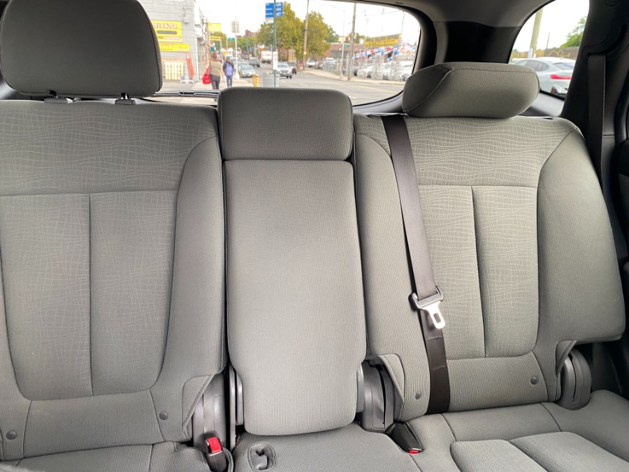 2010 Hyundai Santa Fe GLS photo