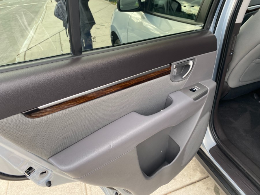 2010 Hyundai Santa Fe GLS photo