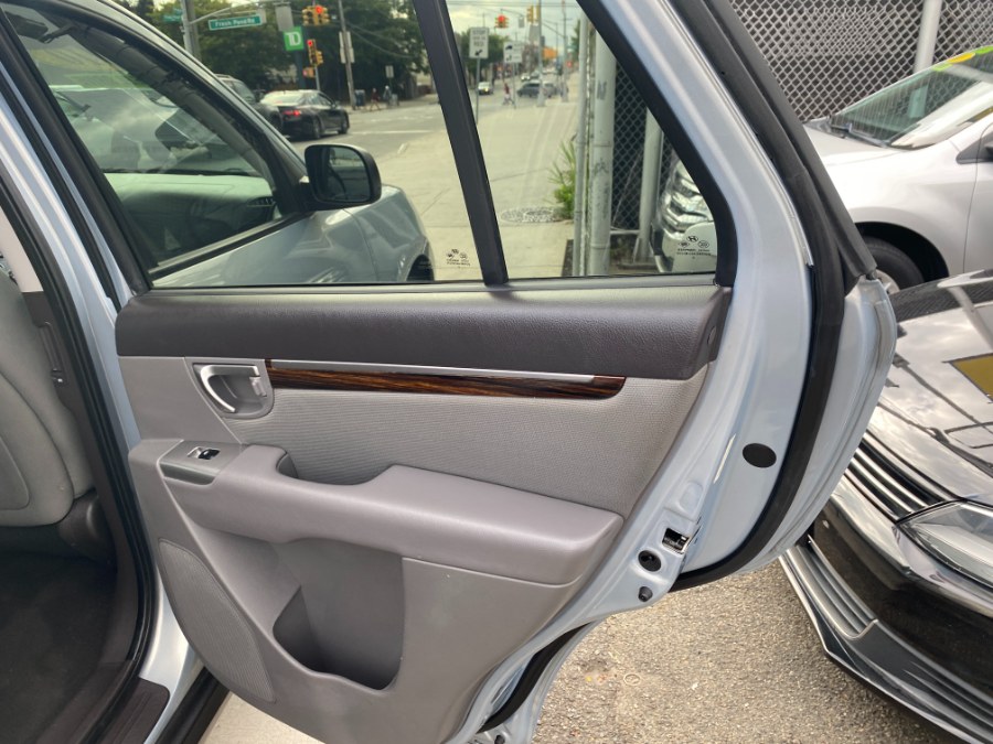 2010 Hyundai Santa Fe GLS photo