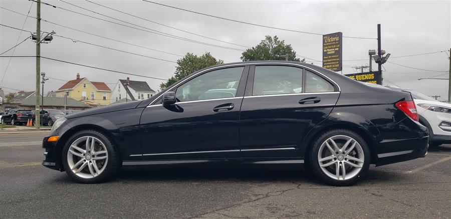 2013 Mercedes-Benz C-Class C300 4MATIC Luxury photo